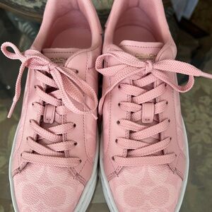 SOLD
Coach Women's Blush Pink Sneakers